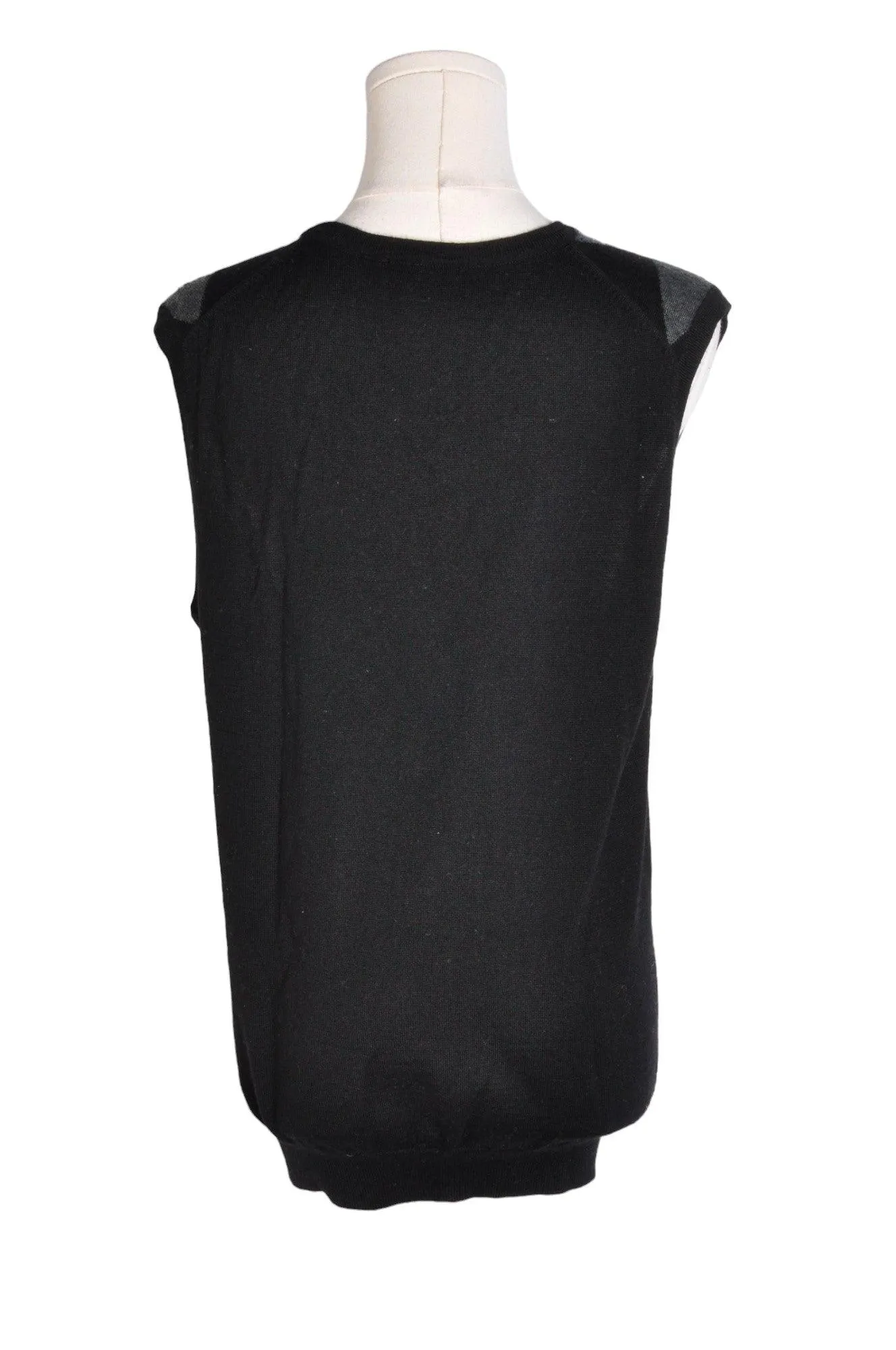 H&M Men T-Shirts Regular fit in Black - L